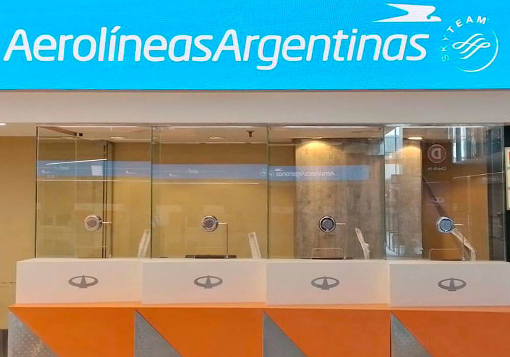 Intercomunicadores Modelo 2005 ML instalados en ventanillas de Aerolíneas Argentinas