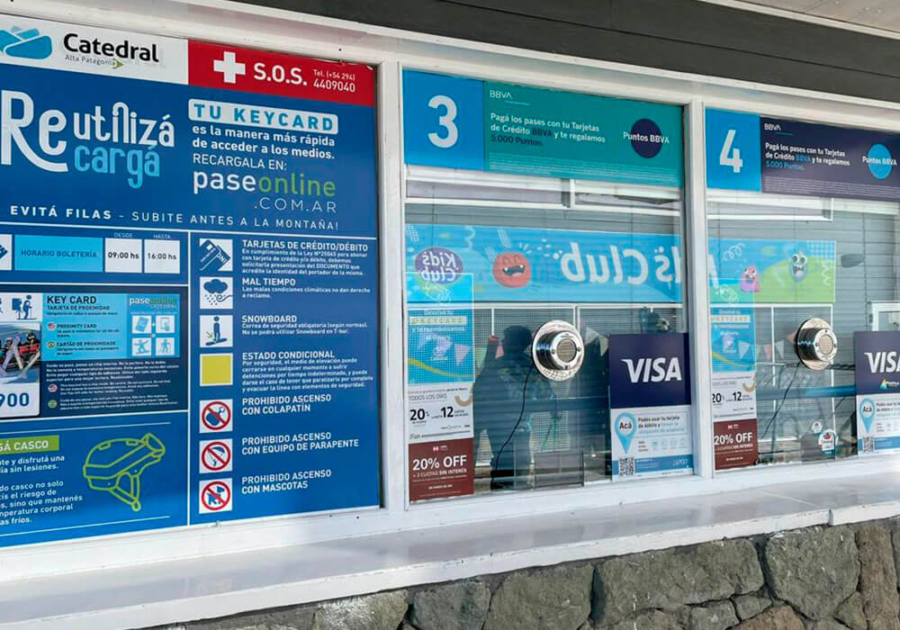 Intercomunicadores instalados en boleterías del Cerro Catedral